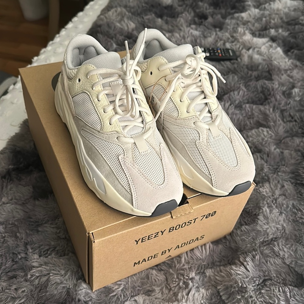 YEEZY Boost 700 “Analog”
